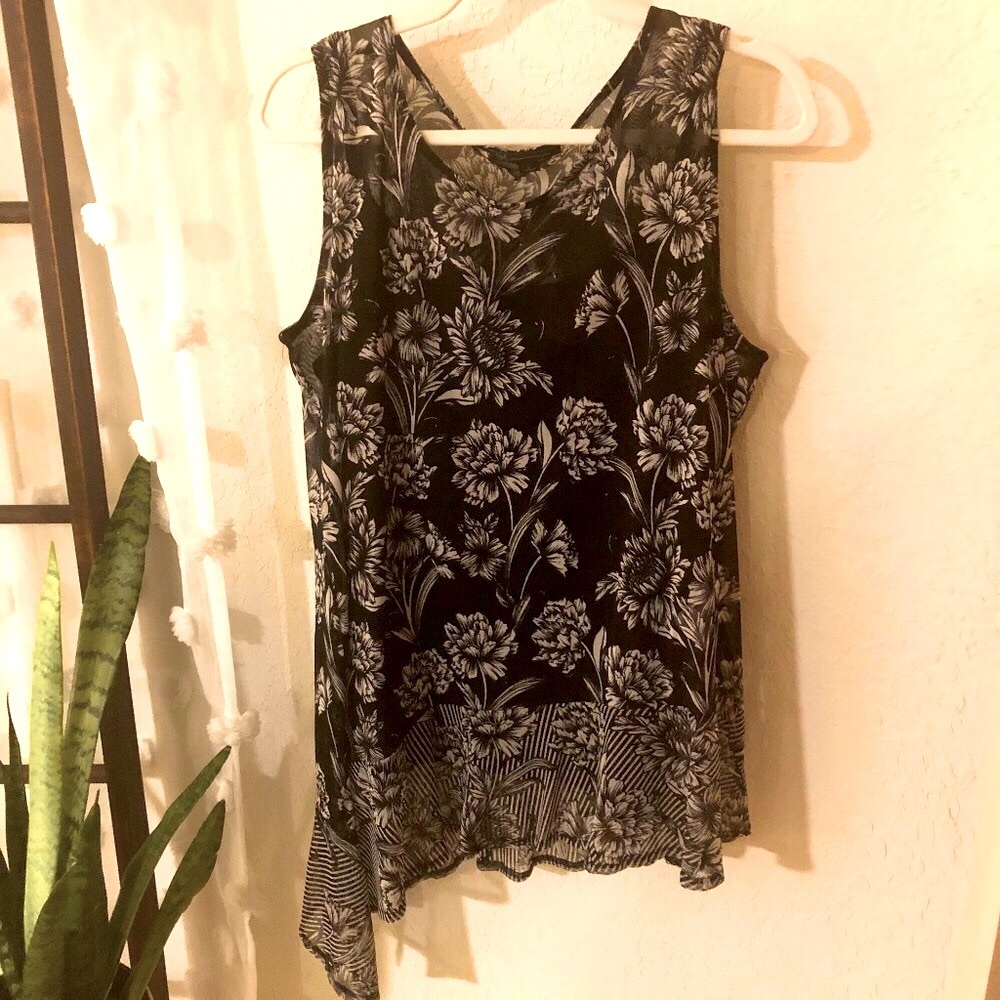 INC SLEEVELESS ASYMMETRICAL TOP